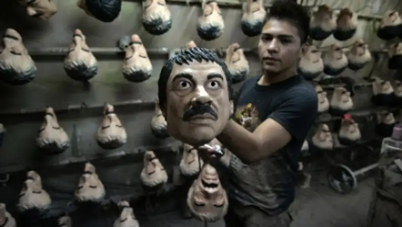 Дональд Трамп и наркобарон Коротышка стали образами для костюмов на Хэллоуин