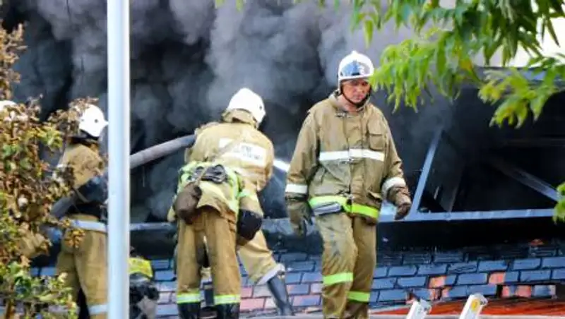 В Алматы горело Бурундайское кладбище