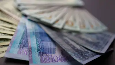 торги на бирже, фото - Новости Zakon.kz от 08.04.2022 15:36