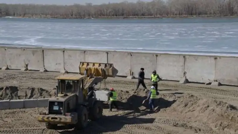 До конца года в Павлодаре презентуют новую ледовую арену