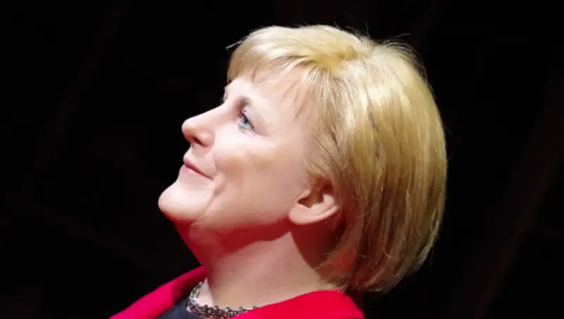 Меркель оконфузилась перед Терезой Мэй