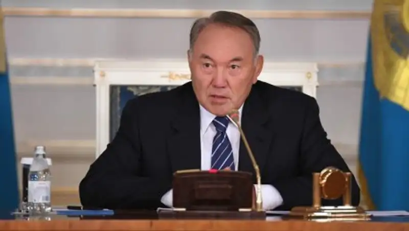 Назарбаеву показали, как делают запасные части автомобилей