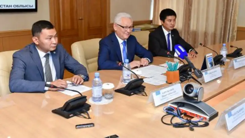 Ерик Султанов встретился с делегацией Западно-Казахстанской области