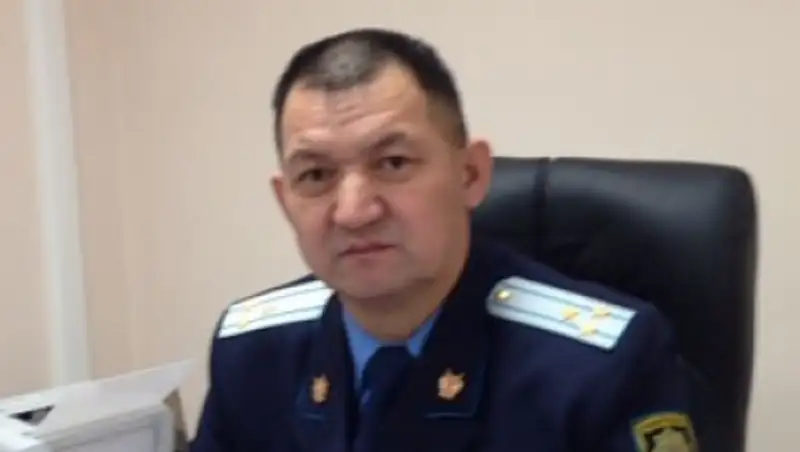 Зампрокурора ЗКО не назвал имена чиновников незаконно приватизировавших служебные квартиры