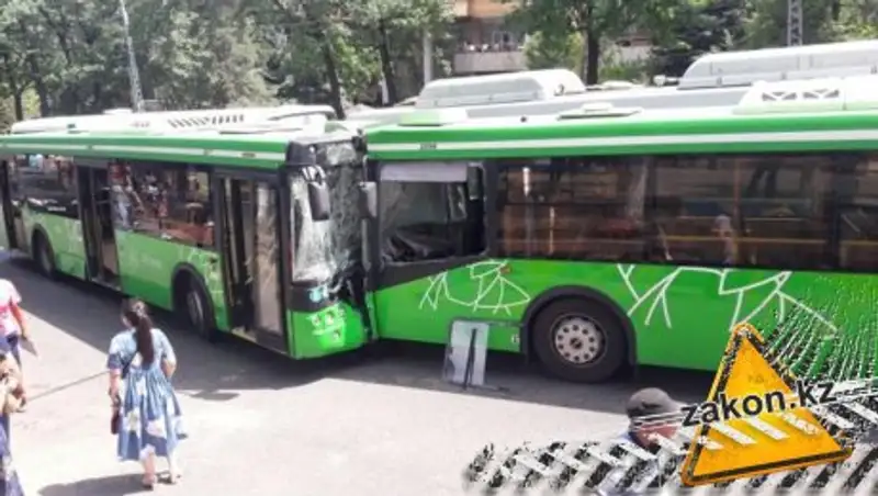 Пострадавшим в ДТП двух автобусов в Алматы выплатят компенсацию