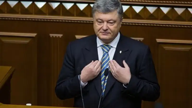 Украинский суд обязал возбудить дело против Порошенко