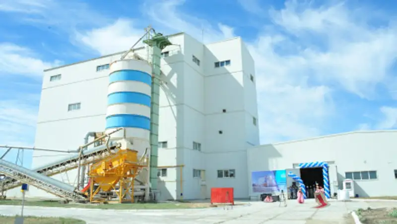 В Индерском районе Атырауской области запустили завод по производству сухих строительных смесей