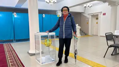 Алуа Байкадамова проголосовала, фото - Новости Zakon.kz от 20.11.2022 09:52