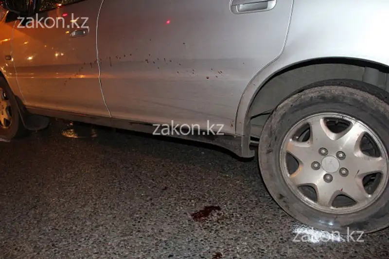 Еще одно жуткое ДТП с участием двухколесного транспорта произошло в Алматы (фото), фото - Новости Zakon.kz от 05.07.2013 16:30