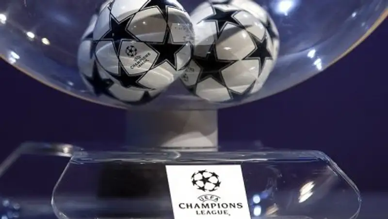 1/8 финала Лиги чемпионов. ПСЖ сыграет с "Барселоной", "Бавария" встретится с "Арсеналом"