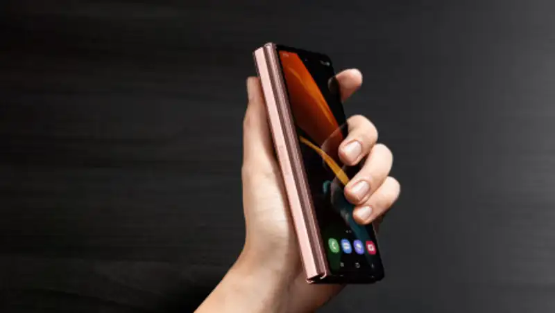 Samsung представила новый гибкий смартфон Galaxy Z Fold2