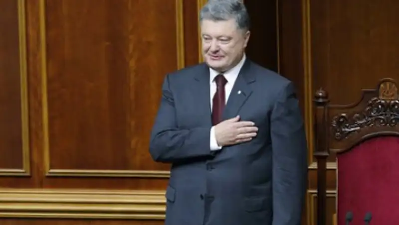 Порошенко задекларировал 104 компании