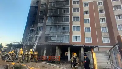 Пожар в Нур-Султане, фото - Новости Zakon.kz от 06.08.2022 21:44