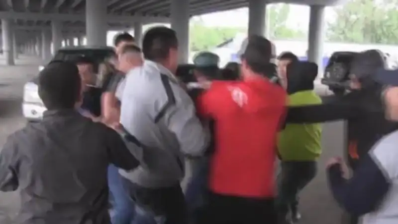 Алматинец инсценировал свое избиение, чтобы эффектнее сделать предложение девушке