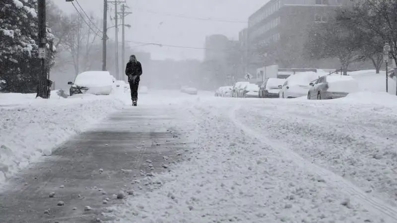 В шести регионах Казахстана 12 декабря объявлено штормовое предупреждение