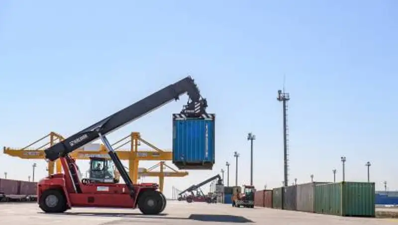 Китай закрывает автомобильные пункты пропуска с Казахстаном