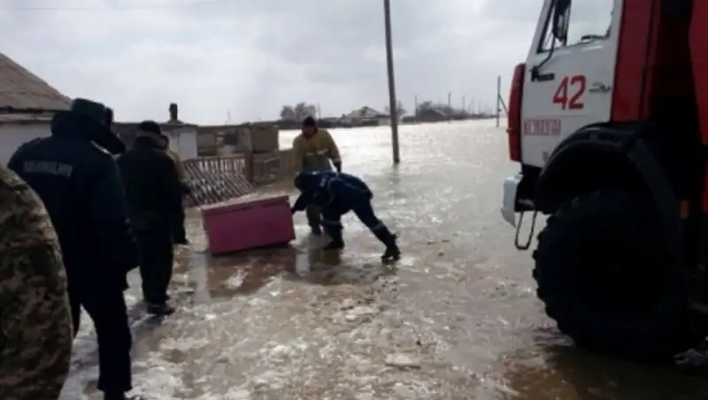 В Карагандинской области паводковыми водами подтоплено 54 жилых дома