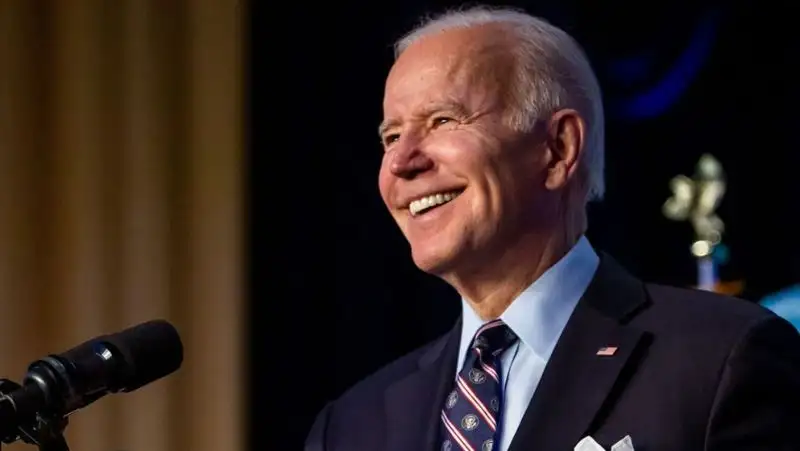 Более 30 стран согласились высвободить нефть из резервов – Байден