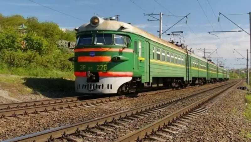 На станции «Караганда-Сортировочная» тепловоз столкнулся с электропоездом