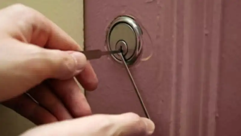 В Астане задержаны подозреваемые в совершении серии квартирных краж