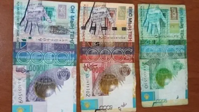 Старые банкноты образца 2006 года станут недействительными для платежей с 4 октября