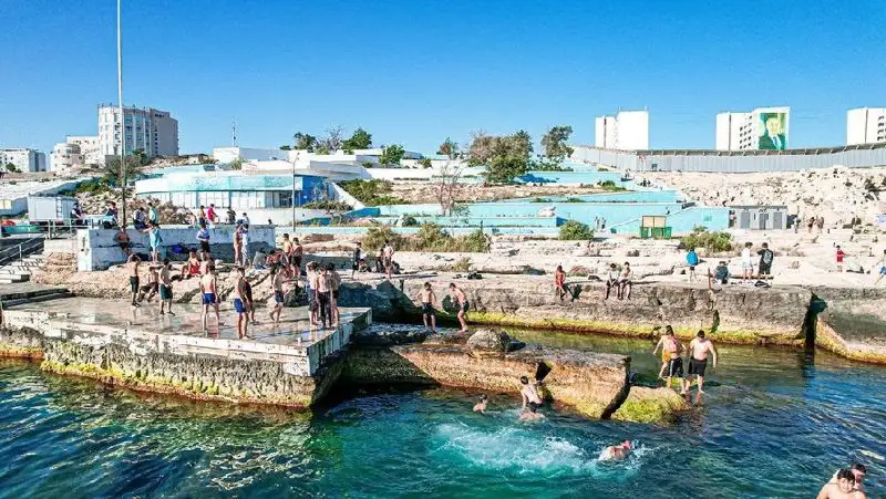 В Актау начался купальный сезон – видео