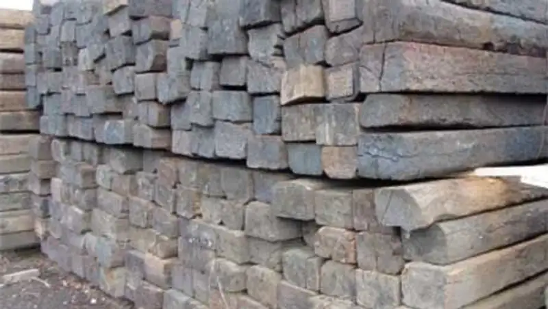 В Акмолинской области начальник путейной части торговал железнодорожными шпалами