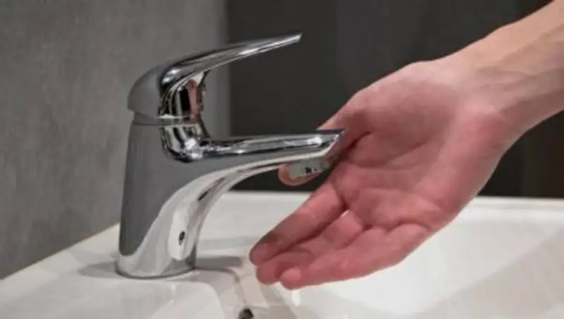 Ряд зданий в двух районах Алматы на день отключат от холодной воды