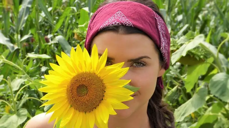 Эксперт назвал способы распознать дефицит витамина С по внешности