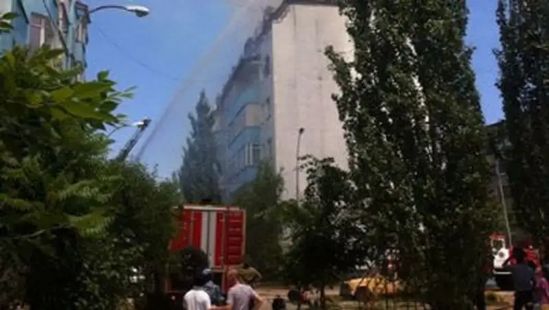 В Алматы локализован пожар в жилом доме