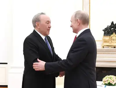 Первый Президент РК и Президент РФ, фото - Новости Zakon.kz от 10.12.2021 17:36