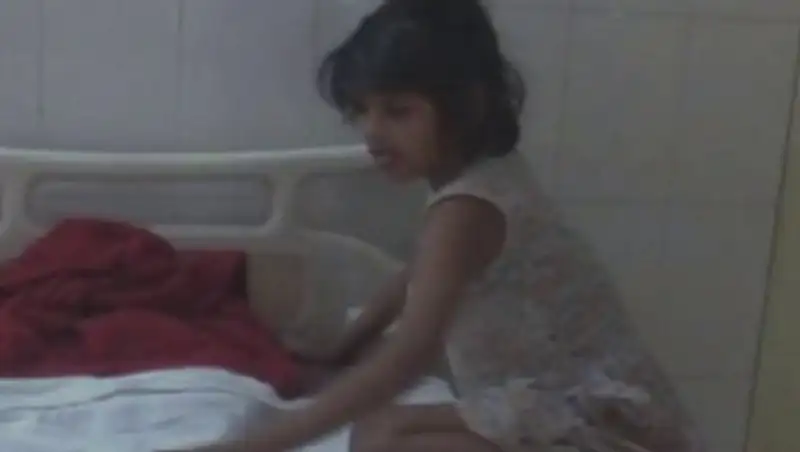 В Индии нашли девочку-маугли, которую воспитали обезьяны