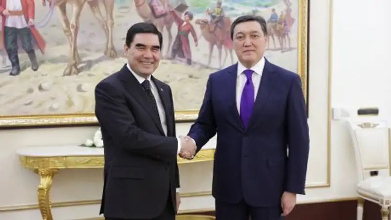 Мамин обсудил сотрудничество с главой Туркменистана