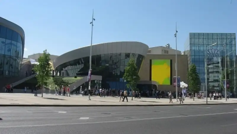 Подробности: В торговом центре Dostyk Plaza Алматы произошло задымление