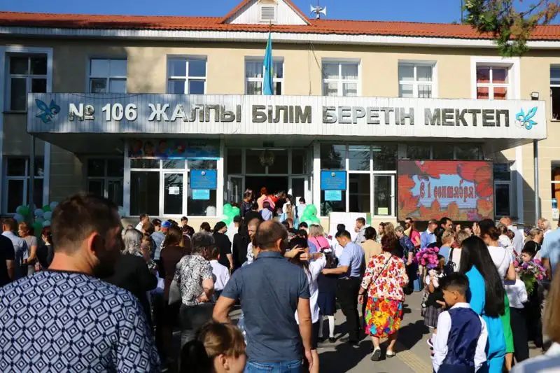 День знаний в Казахстане: как прошли линейки 1 сентября