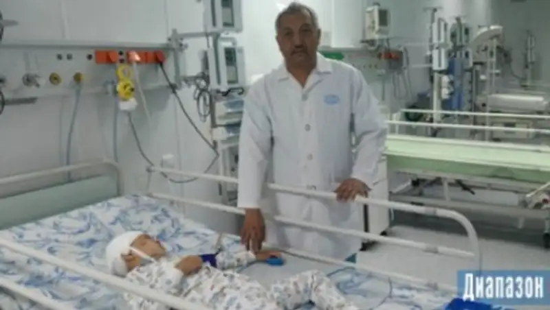 В Актобе 6-летний ребёнок после падения в выгребную яму впал в кому