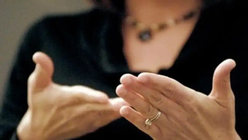 Новый законопроект РК даст возможность участвовать сурдопереводчикам в судах