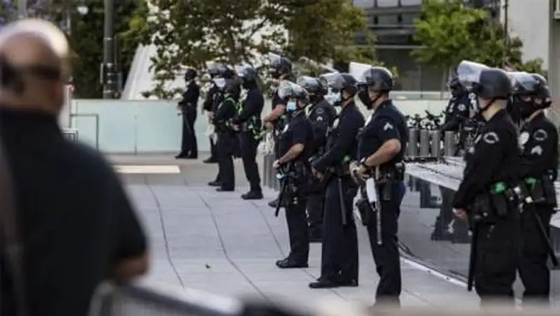 Из-за стрельбы у стадиона остановили бейсбольный матч в Вашингтоне