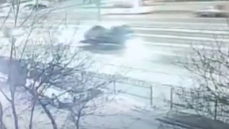 В Нур-Султане авто угнали с помощью эвакуатора