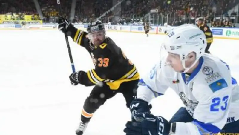 "Барыс" проиграл "Северстали" в матче КХЛ с дублем Вея и дракой Жайлауова