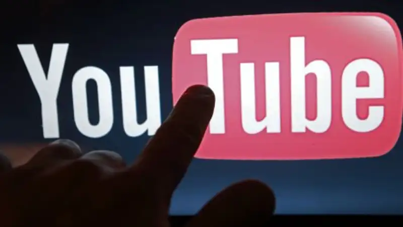 YouTube заблокировал сотни российских каналов
