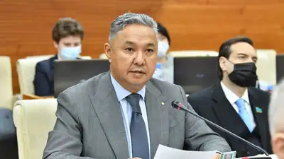 Оградить казахстанские компании от антироссийских санкций просит депутат
