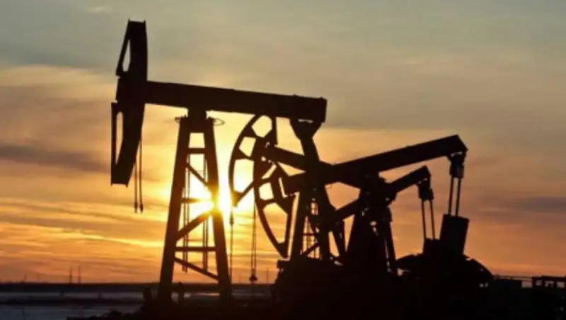 Лукашенко поручил правительству договориться с Казахстаном по поставкам нефти