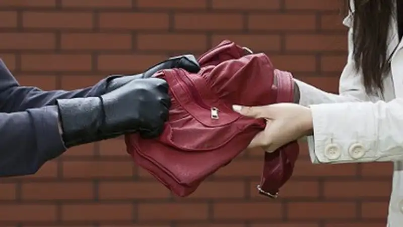 После попытки ограбления в школе Павлодара скончалась вахтерша