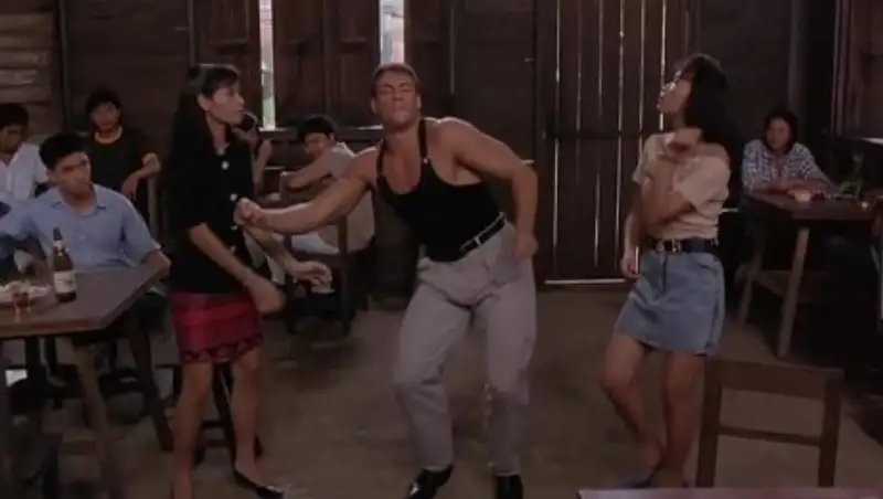 В Усть-Каменогорске двое мужчин превратили танцпол в ринг