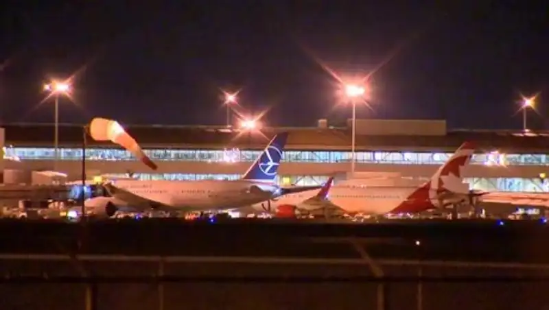 В международном аэропорту Торонто столкнулись два самолёта