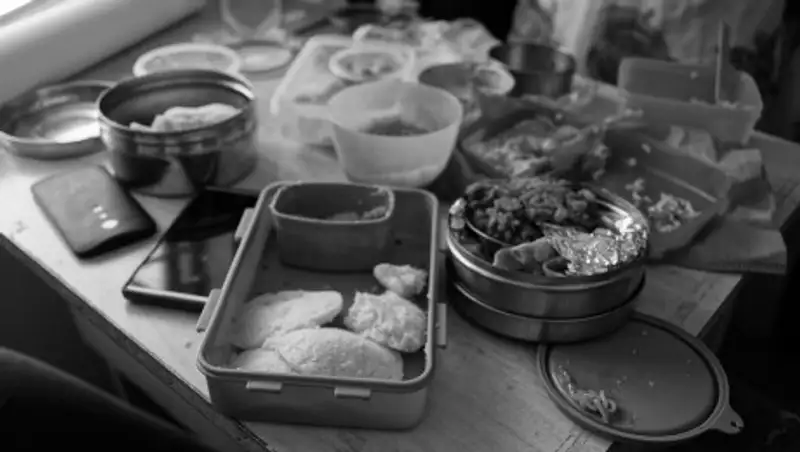 В школьных столовых Алматы нашли блюда с бактериями