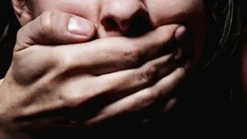 Алматы облысында оқушы қызды зорлап кетті