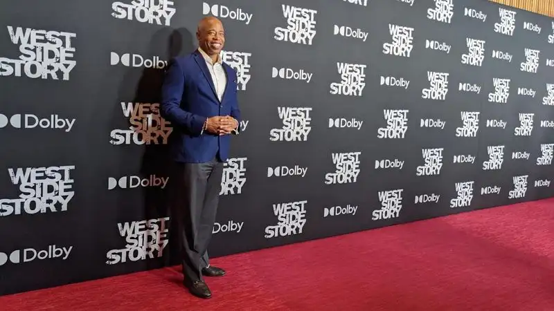 Мэр Нью-Йорка заявил, что в его городе "нет места" для мигрантов