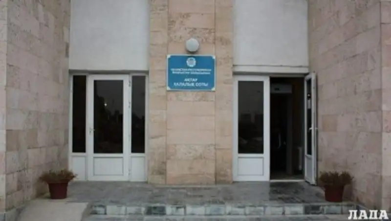 В Актау осудили инспектора, который ранил двоих бойцов СОБРа при сдаче табельного оружия 